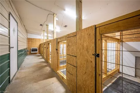 Entry Way - 487 Dry Twig Rd, Laurel Fork, VA 24352 photo 3 of 3
