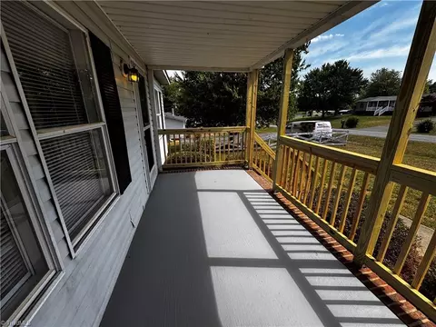 108 Clarmont Dr, King, NC 27021 photo 5