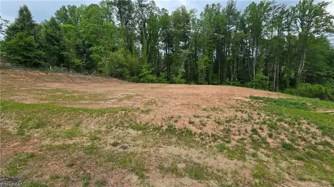 lot28 Meadowlark Rd, Mount Airy, NC 27030