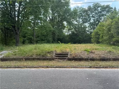 215 Pine St, Hamlet, NC 28345