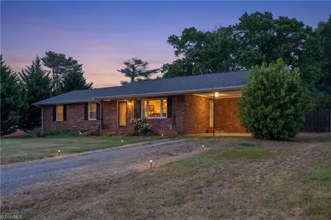 1012 H E Renegar Dr, Yadkinville, NC 27055
