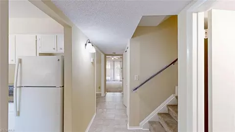 Entry Way - 2214 Shadow Valley Rd #E, High Point, NC 27265 photo 2 of 5
