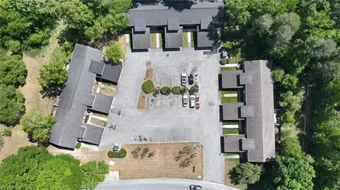 View/Area - 2214 Shadow Valley Rd #E, High Point, NC 27265 photo 2 of 2