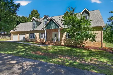 1747 Scalesville Rd, Summerfield, NC 27358