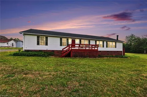 1369 Brims Grove Rd, Pinnacle, NC 27043
