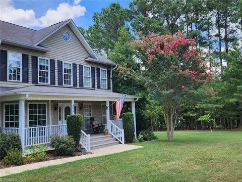 142 Air Harbor Rd, Greensboro, NC 27455