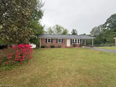 178 Lori Ln, Mount Airy, NC 27030