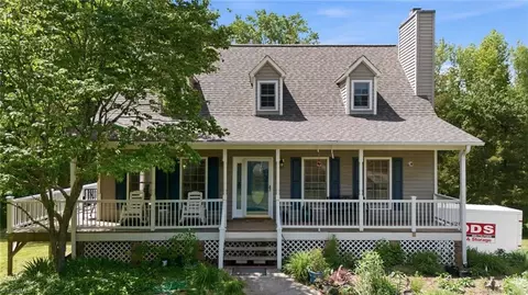 227 Fox Den Dr, Lexington, NC 27295