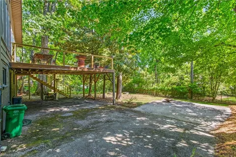 Exterior - 413 Edgedale Dr, High Point, NC 27262 photo 8 of 10