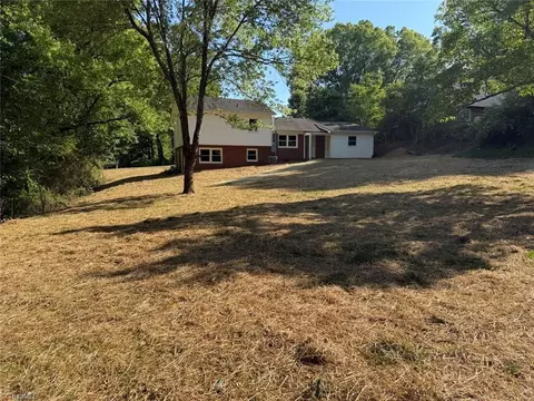 Exterior - 245 Logan Ct, King, NC 27021 photo 4 of 8