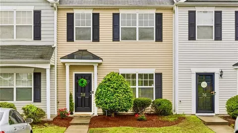 38 Arbor Hill Pl, Mcleansville, NC 27301