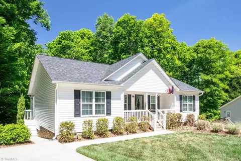 Exterior - 4738 Colonial Cir, Trinity, NC 27370 photo 4 of 5