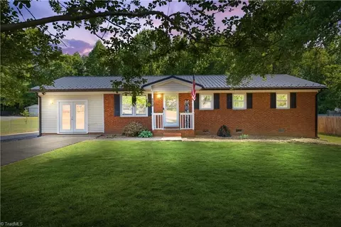 172 Stratford Rd, Lexington, NC 27292