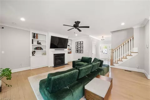 Living - 170 Arrow Glenn Ct, Advance, NC 27006 photo 2 of 2