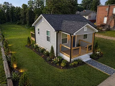 2416 Manchester St, Winston Salem, NC 27105