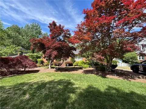 1711 Clarendon Dr, Greensboro, NC 27410