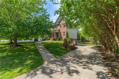 435 Ashbry Run Dr, Winston Salem, NC 27106