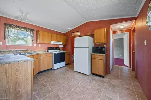 4657 Alpine Dr, Trinity, NC 27370 photo 8