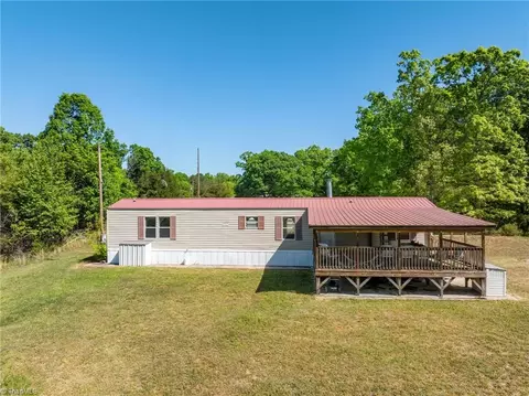 4657 Alpine Dr, Trinity, NC 27370 photo 4