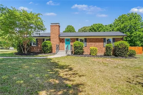 264 Beckford Dr, Lexington, NC 27295
