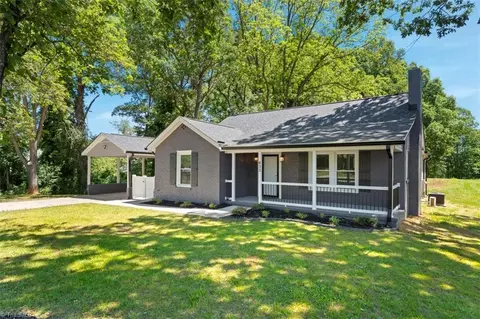 632 Stokesburg Rd, Walnut Cove, NC 27052