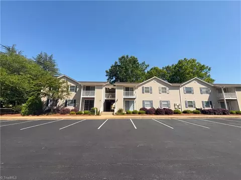 5655 Hornaday Rd #F, Greensboro, NC 27409