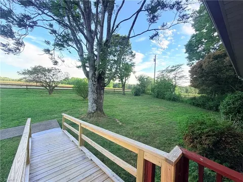 Exterior - 581 Martin Byrd Rd, Elkin, NC 28621 photo 2 of 10