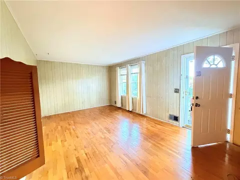 Living - 581 Martin Byrd Rd, Elkin, NC 28621 photo 2 of 2