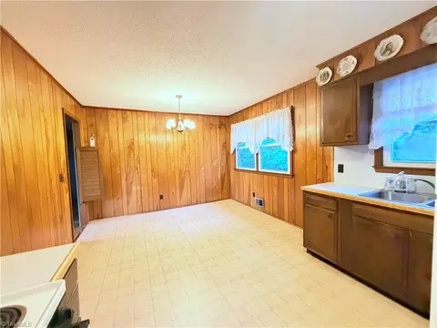 Kitchen - 581 Martin Byrd Rd, Elkin, NC 28621 photo 2 of 2