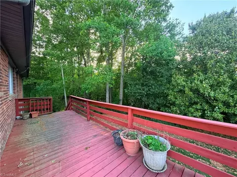 Exterior - 581 Martin Byrd Rd, Elkin, NC 28621 photo 4 of 10