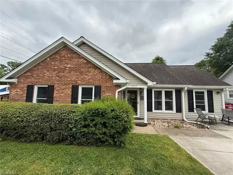 1002 Lawson St, Eden, NC 27288