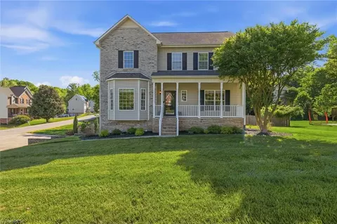 105 Honeyridge Ct, Lewisville, NC 27023