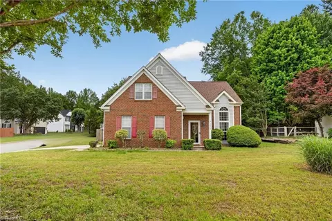 4020 Tutbury Dr, Jamestown, NC 27282