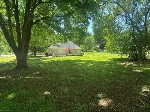 Exterior - 136 Valleybrook Dr, Elkin, NC 28621 photo 2 of 11