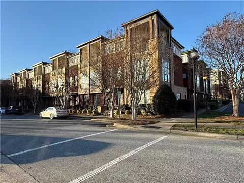 810 4th St W #421, Winston Salem, NC 27101
