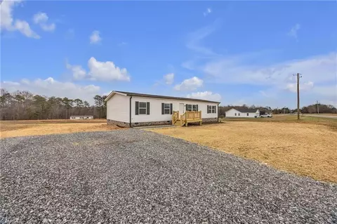 4425 Old Us Highway 421, Hamptonville, NC 27020