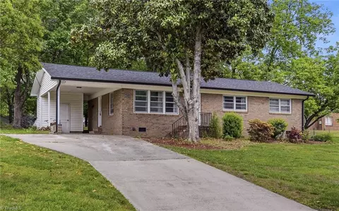 104 Jacklyn Ct, High Point, NC 27265