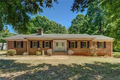 124 Clydes Dr, Reidsville, NC 27320