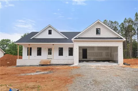 410 Potters Lndg, Denton, NC 27239