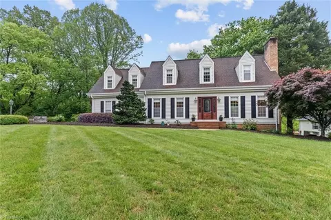 228 Cross Creek Dr, Mount Airy, NC 27030