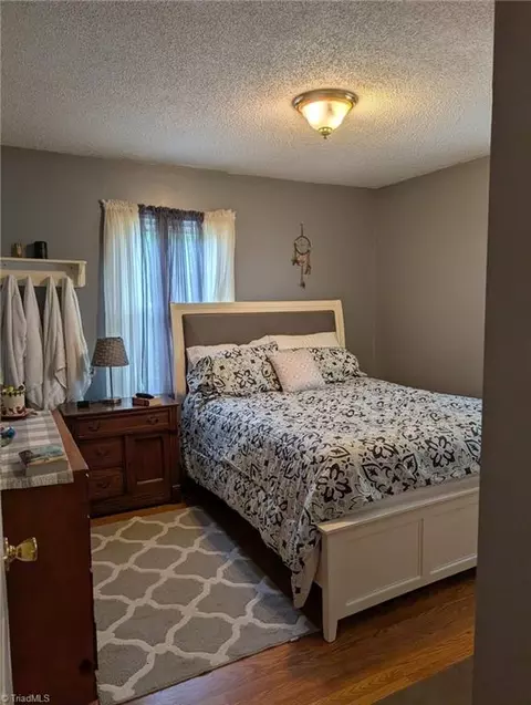 Bedroom - 4909 Colonial Cir, Trinity, NC 27370 photo 2 of 3