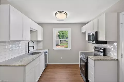 Kitchen - 1285 Meadowbrook Dr, King, NC 27021 photo 1 of 3