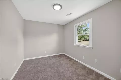 Bedroom - 1285 Meadowbrook Dr, King, NC 27021 photo 5 of 6