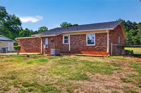 Exterior - 1285 Meadowbrook Dr, King, NC 27021 photo 7 of 10