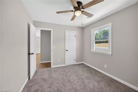 Bedroom - 1285 Meadowbrook Dr, King, NC 27021 photo 2 of 6