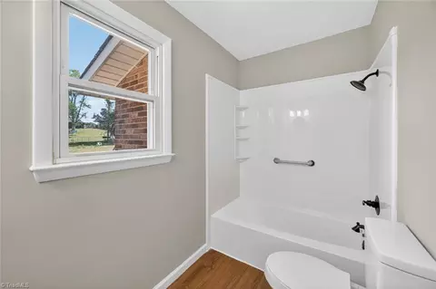 Bath - 1285 Meadowbrook Dr, King, NC 27021 photo 3 of 3