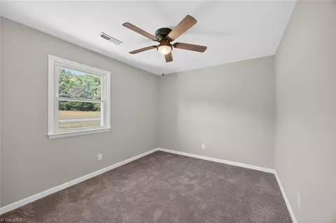 Bedroom - 1285 Meadowbrook Dr, King, NC 27021 photo 1 of 6