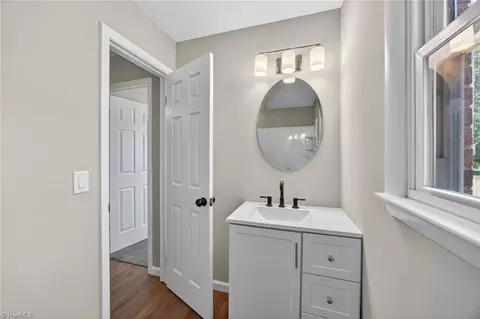 Bath - 1285 Meadowbrook Dr, King, NC 27021 photo 2 of 3