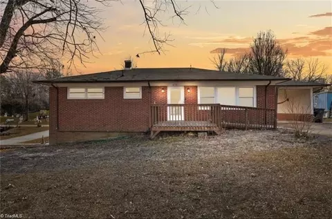 210 Sharon Ave, Asheboro, NC 27203