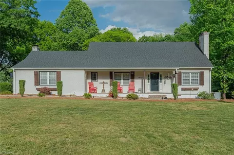 3845 Ranchwood Dr, Clemmons, NC 27012